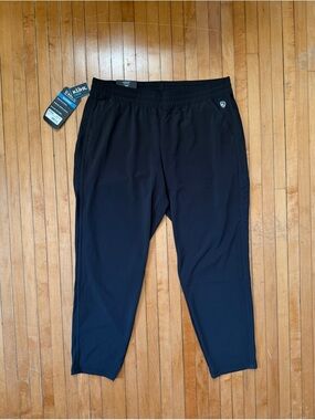 NWT KUHL Vantage Crop RG Inseam Women’s Black Lightweight Pants Sz. L